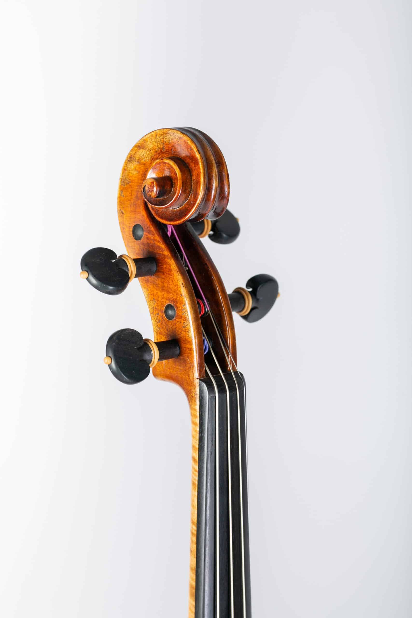 VLA Luthiers Clar EW antic 15 VLA Luthiers Clar EW antic 15 scaled