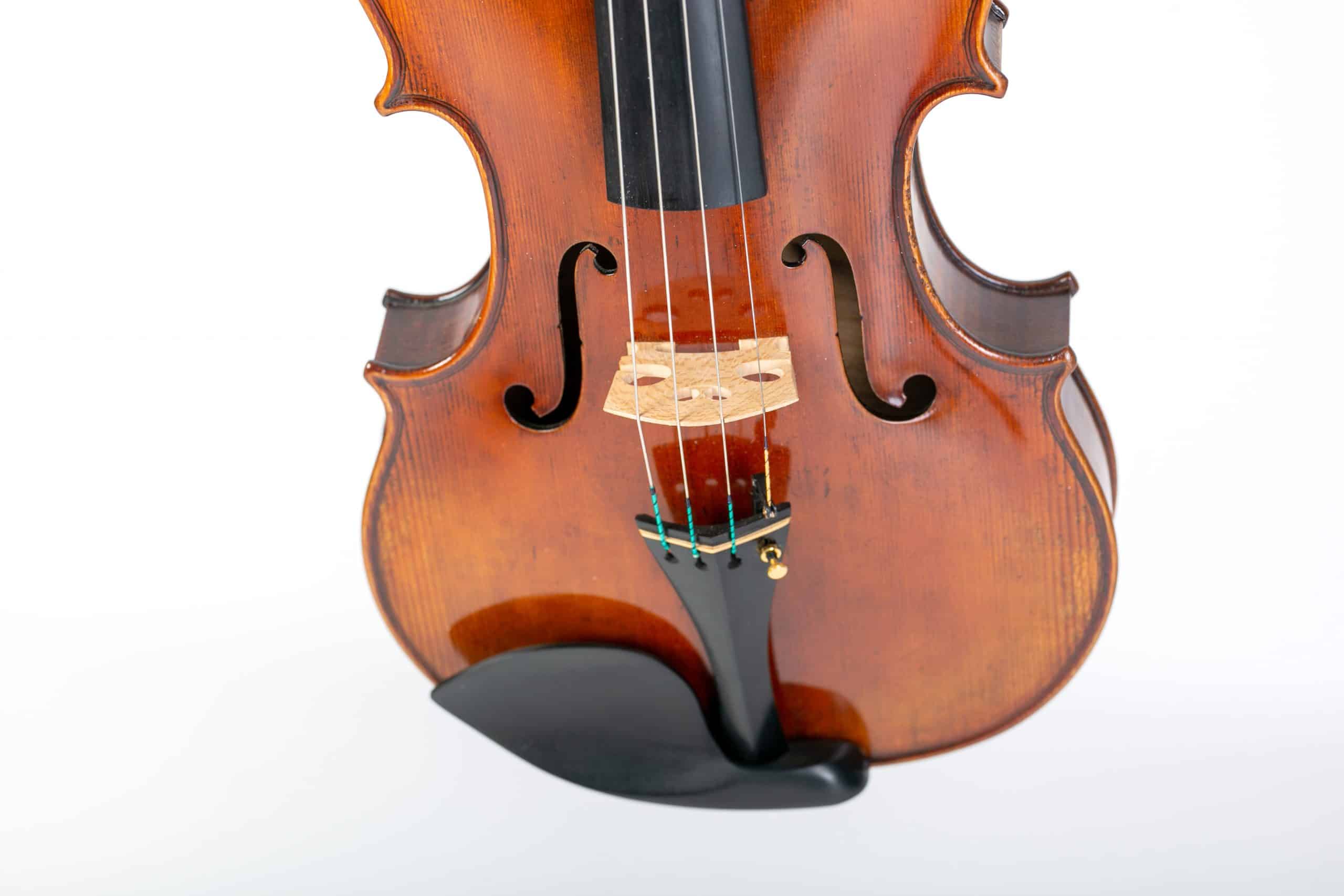 VLA Luthiers Clar EW antic 5 VLA Luthiers Clar EW antic 5 scaled