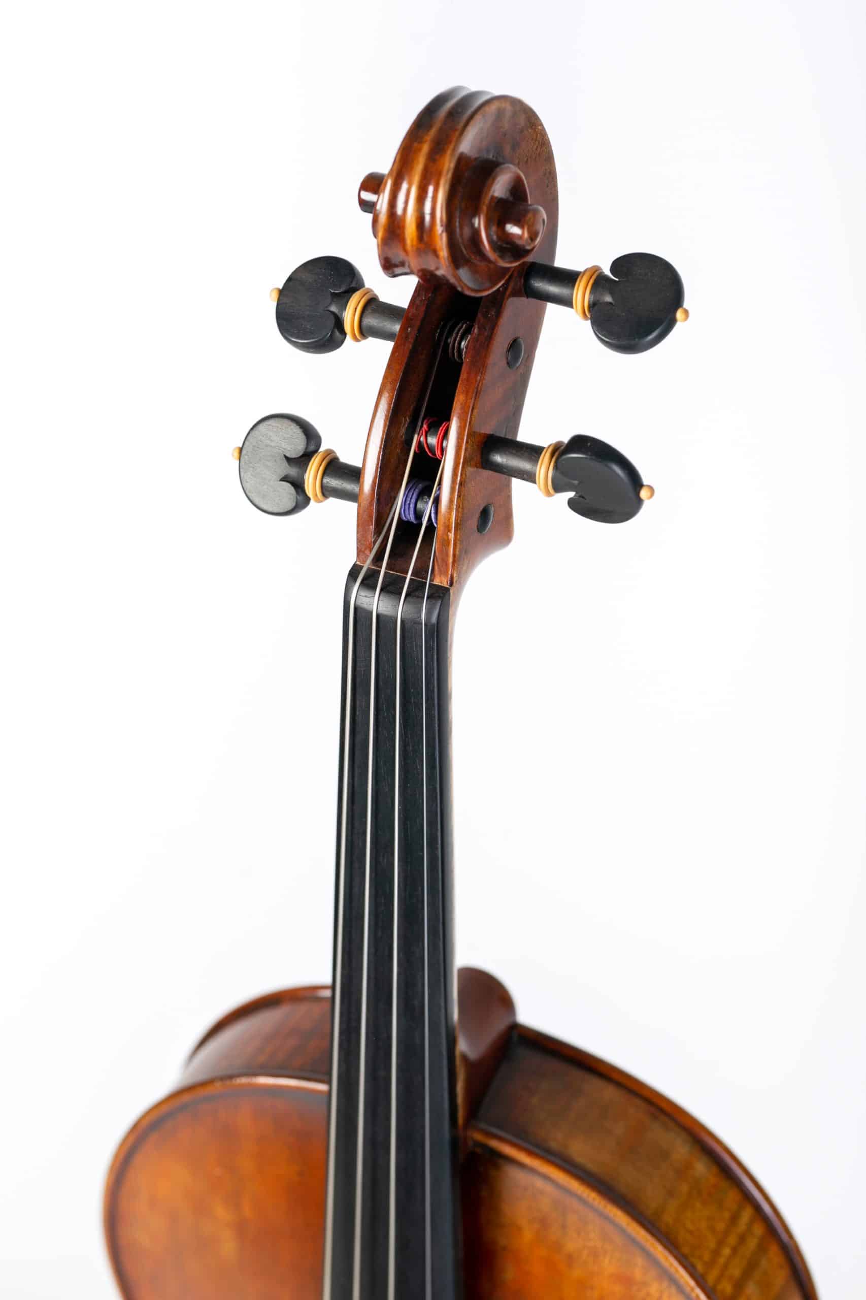 VLA Luthiers Clar EW antic 7 VLA Luthiers Clar EW antic 7 scaled